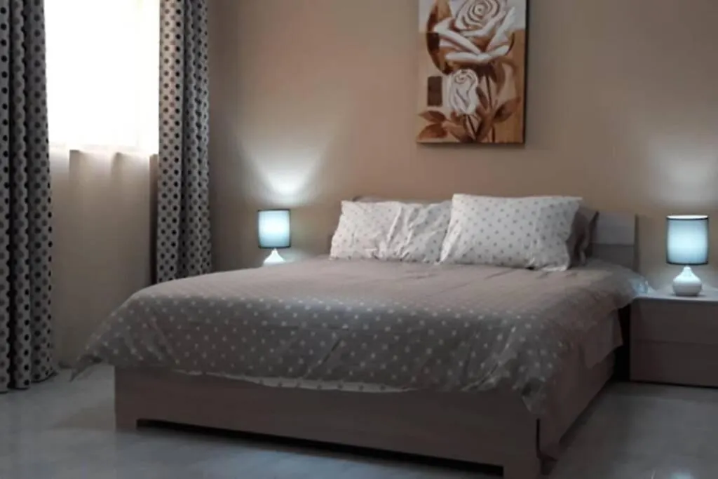 Ramzam - Spacious & Modern 3 Bedroom Apartment With Roof Terrace Marsaskala