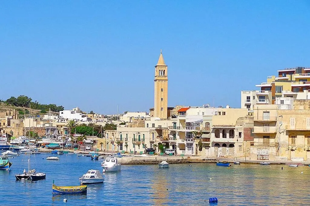 Ramzam - Spacious & Modern 3 Bedroom Apartment With Roof Terrace Marsaskala Malta